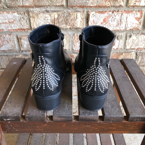 Pointed-Toe Studded Ankle Bootie - Picture 4 of 6